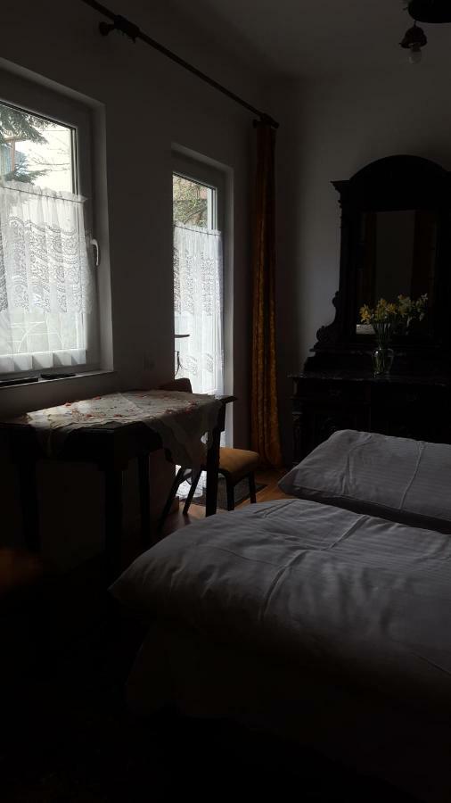 Room In An Old House Truskavets Buitenkant foto